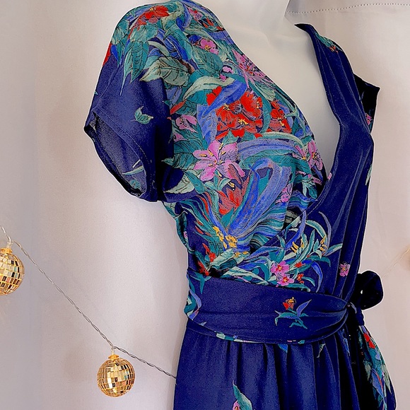 Re-purposed Vintage wrap dress - Picture 4 of 7